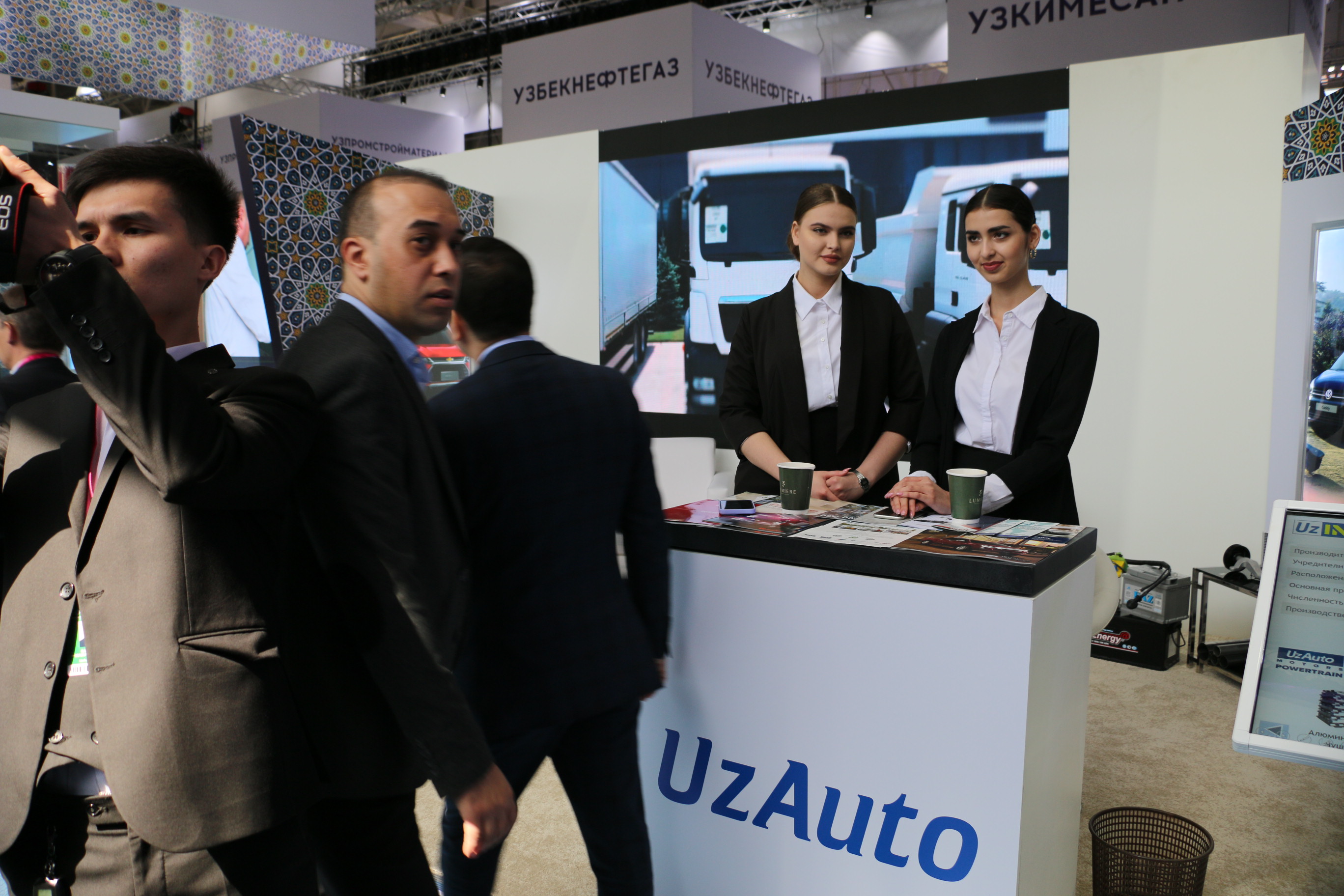 UzAuto Yekaterinburgda bo’lib o’tayotgan “Innoprom-2022” xalqaro ko‘rgazmasida mahsulotlarini namoyish etdi