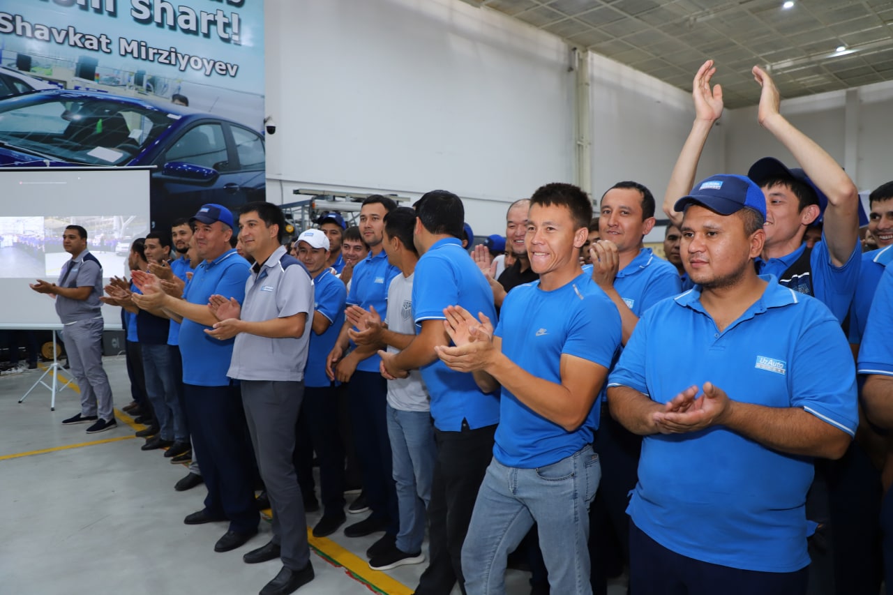 UzAuto Motors'ga ochiq tanlov asosida 1800 dan ortiq kadr ishga qabul qilindi | UZAUTOJOBS.UZ