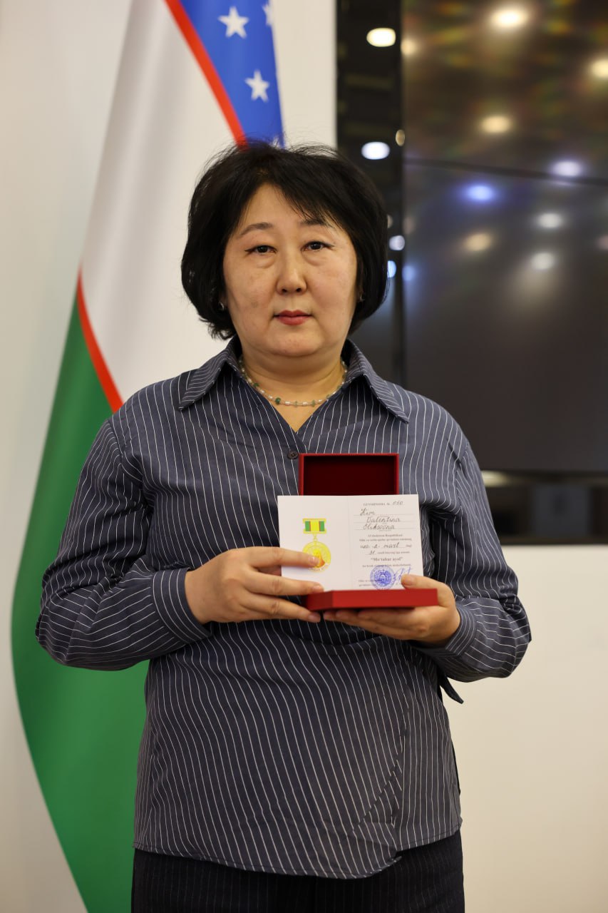 UZAUTO MOTORS XODIMASI “MO‘TABAR AYOL” KO‘KRAK NISHONI BILAN TAQDIRLANDI